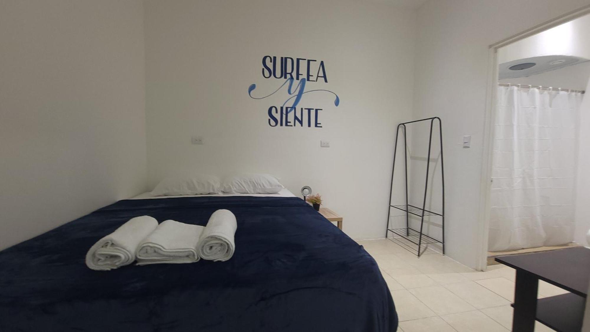 Surfo House Hotel & Hostel Тамариндо Экстерьер фото