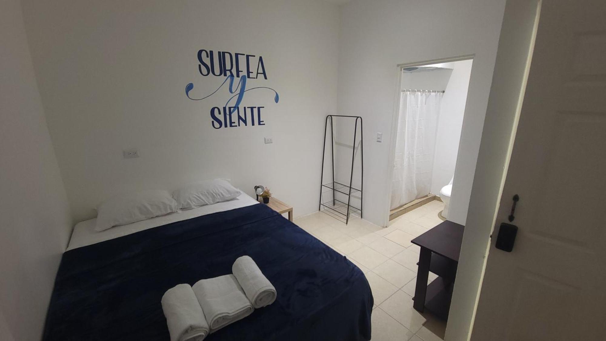 Surfo House Hotel & Hostel Тамариндо Экстерьер фото