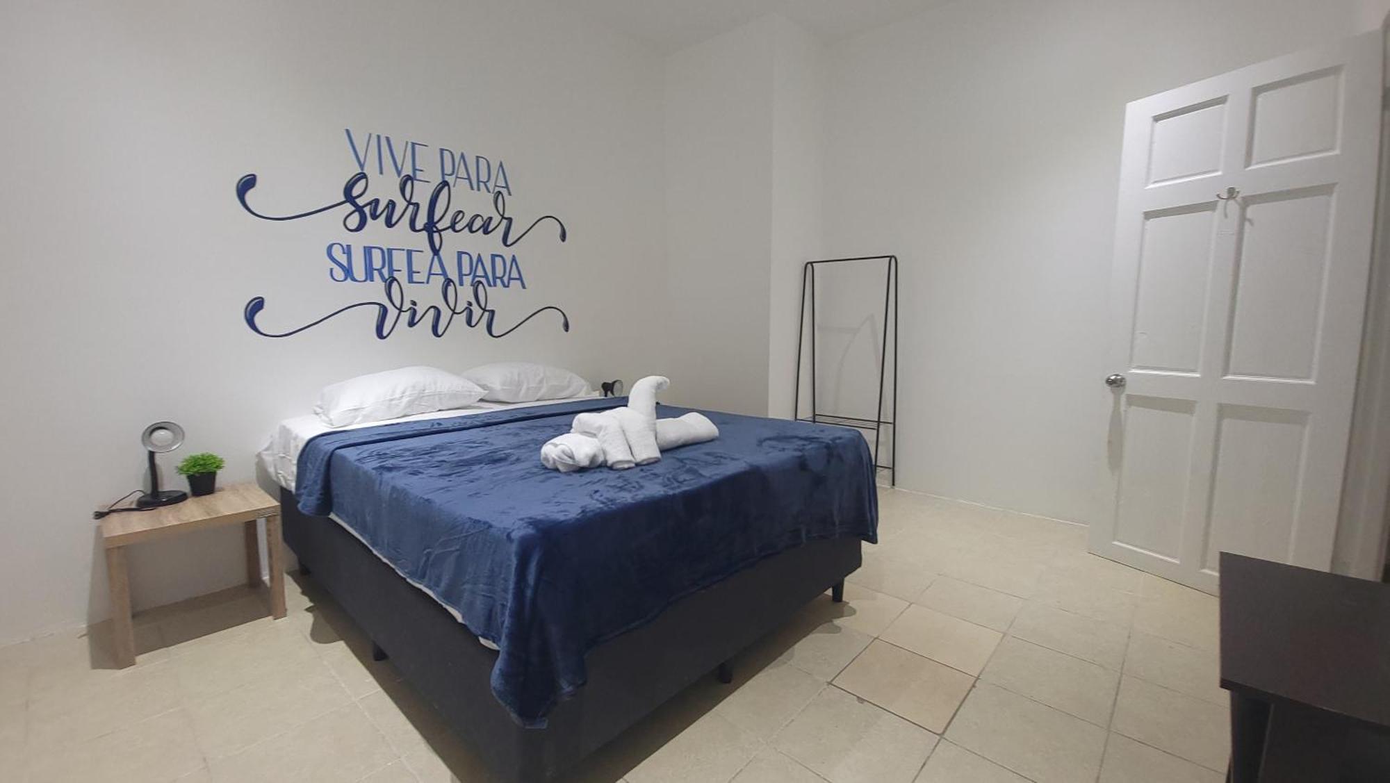 Surfo House Hotel & Hostel Тамариндо Экстерьер фото