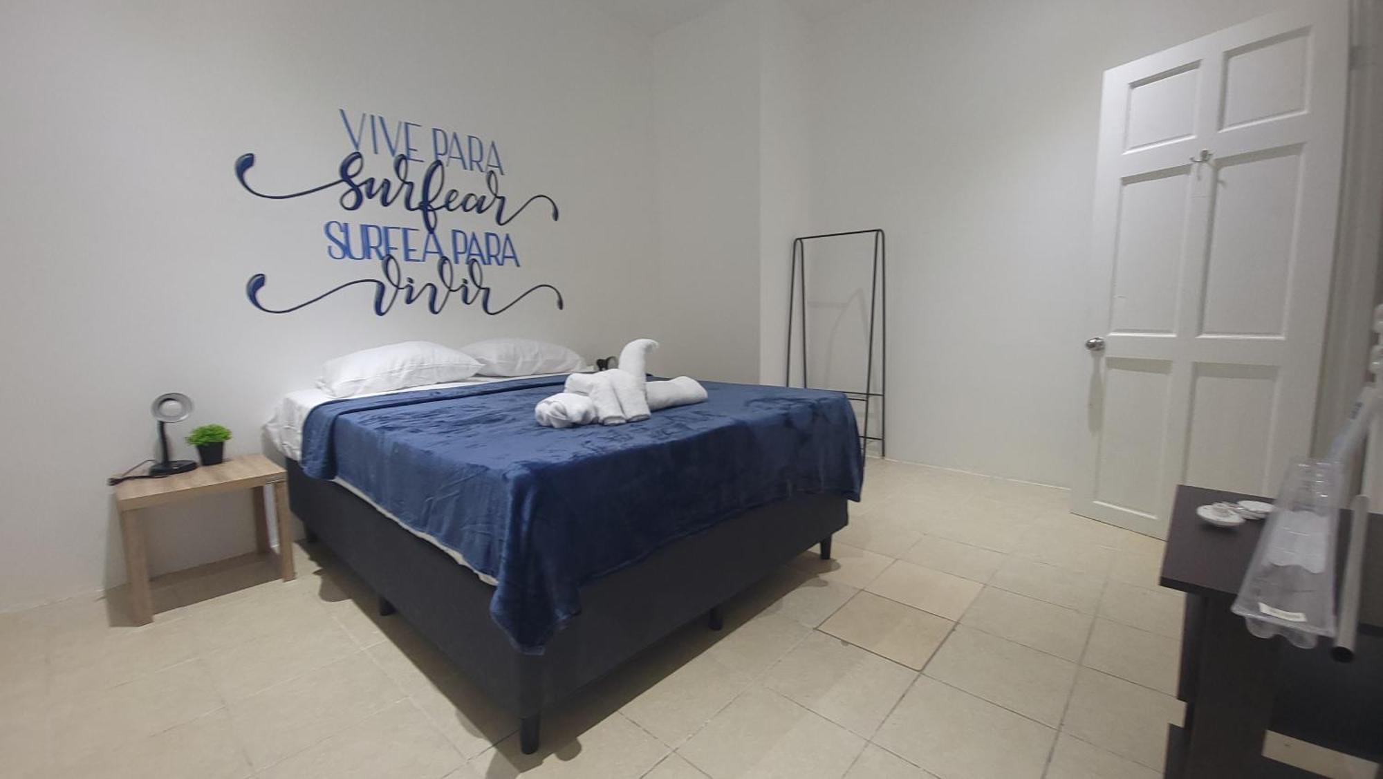 Surfo House Hotel & Hostel Тамариндо Экстерьер фото