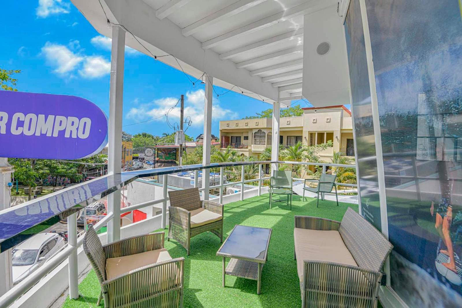 Surfo House Hotel & Hostel Тамариндо Экстерьер фото