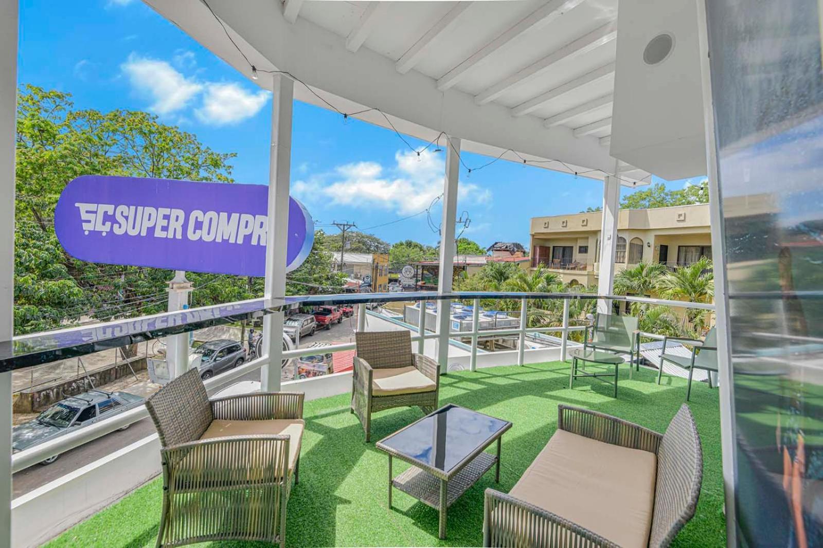 Surfo House Hotel & Hostel Тамариндо Экстерьер фото