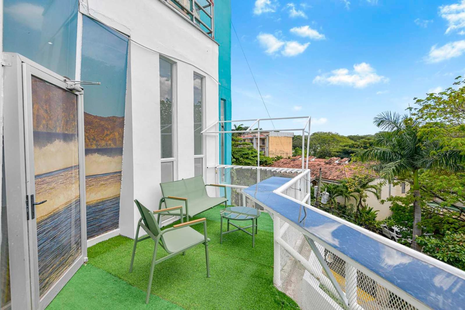Surfo House Hotel & Hostel Тамариндо Экстерьер фото